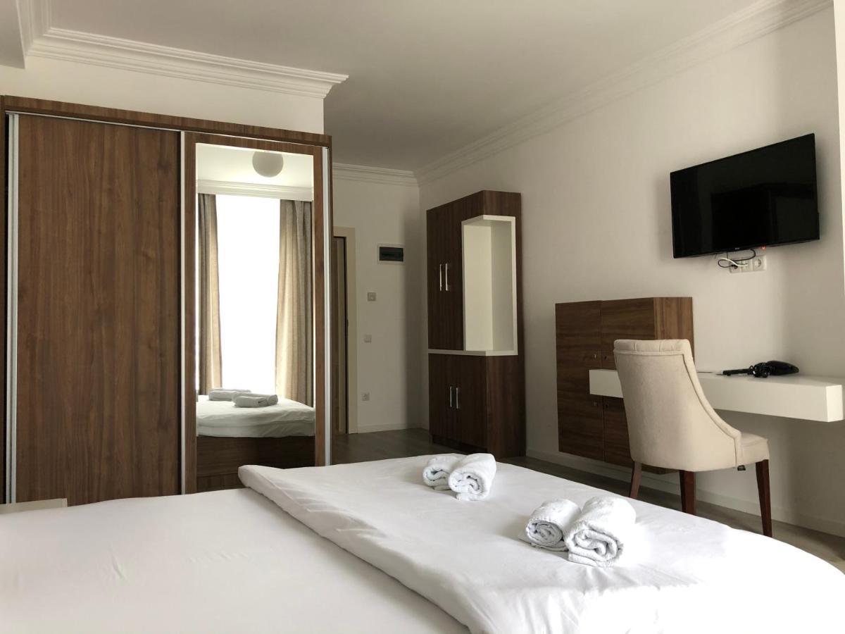 Hotel Dardani Titova Mitrovica エクステリア 写真