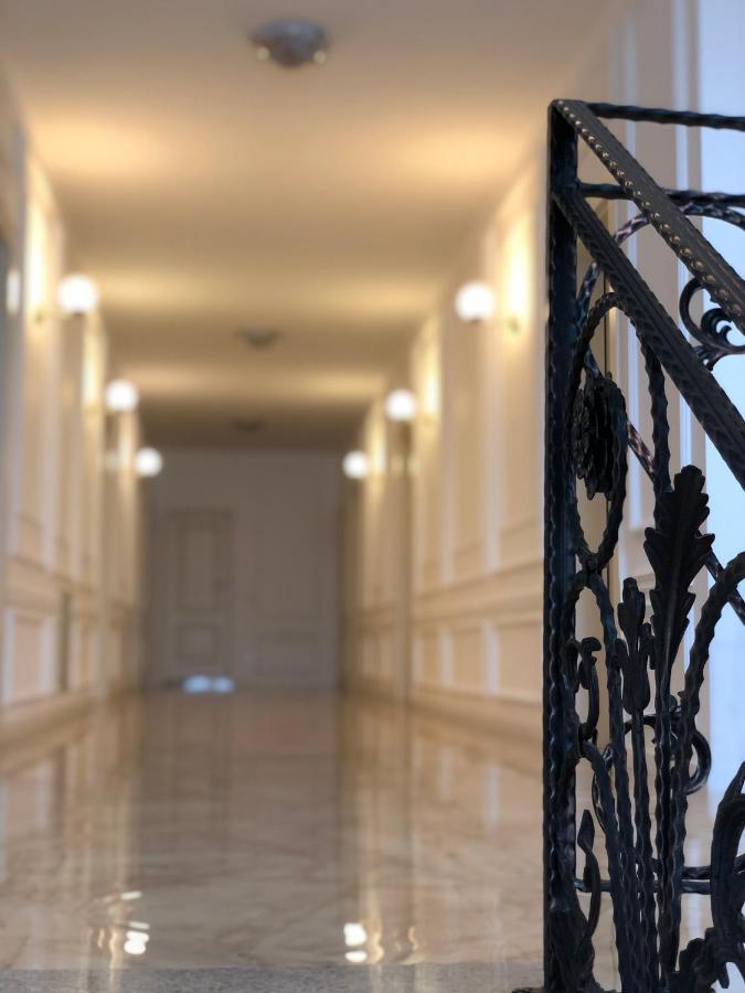 Hotel Dardani Titova Mitrovica エクステリア 写真
