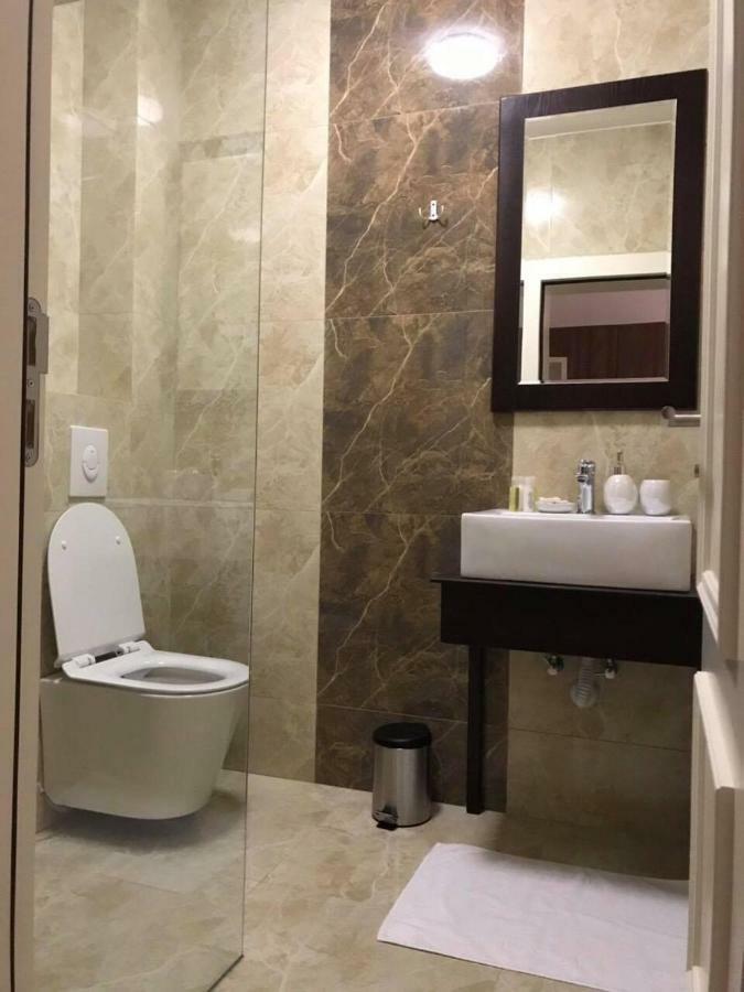 Hotel Dardani Titova Mitrovica エクステリア 写真